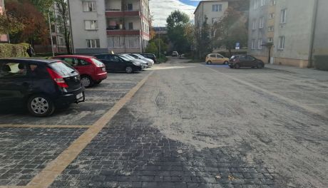 Parking przy ulicy Słowackiego w Sandomierzu oddany do użytku. Powstało około 30 miejsc