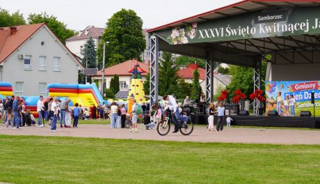 Gminny Dzień Dziecka w Samborcu. Tłumy uczestników i zbiórka dla Karolinki